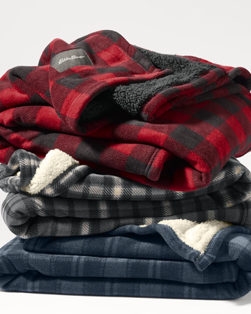 Closeup of a EB750 Eddie Bauer Woodland Blanket